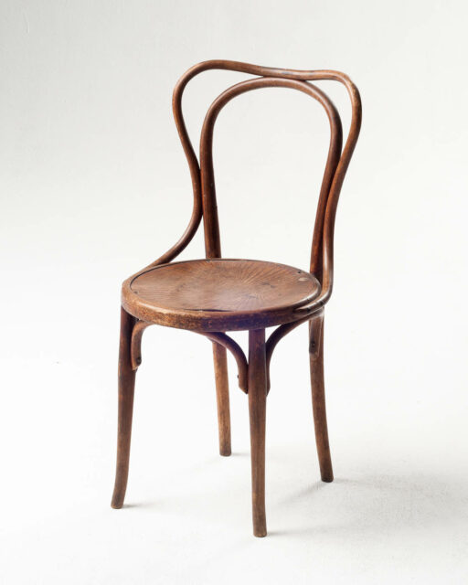 Front view of Henri Cafe Chair