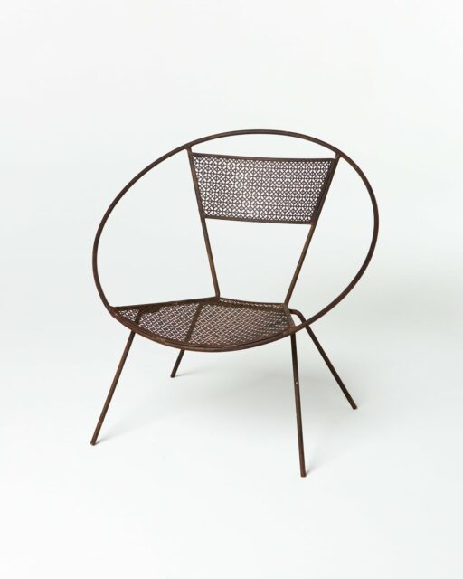 Front view of Hoop Screen Chair