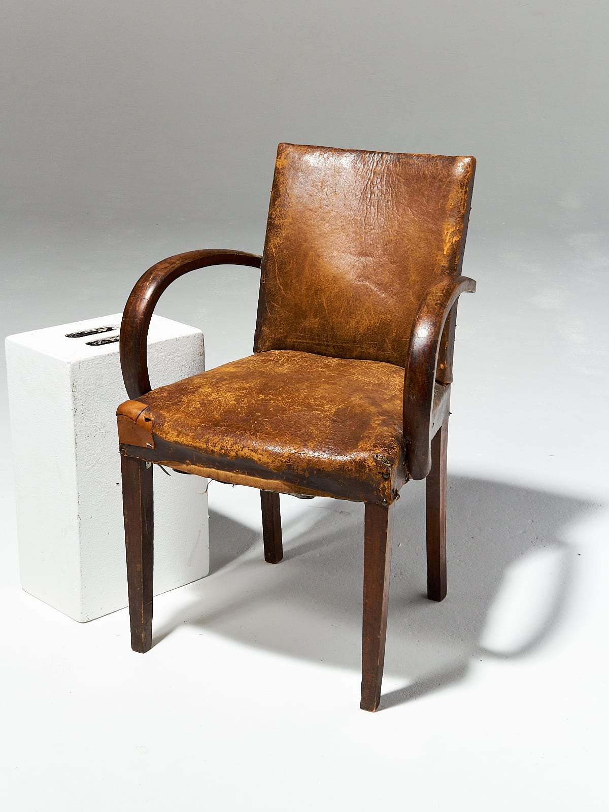 CH513 Irvine Distressed Brown Leather Chair Prop Rental