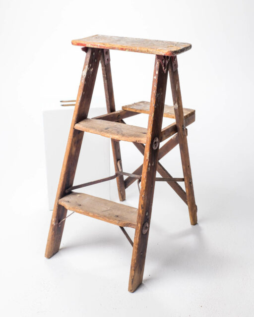 Front view of Ariane Stepstool Ladder