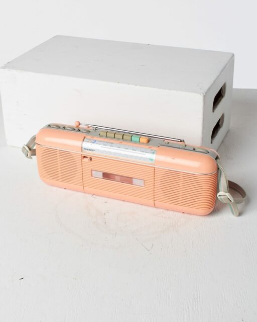 Front view of Pink Lady Casette Radio
