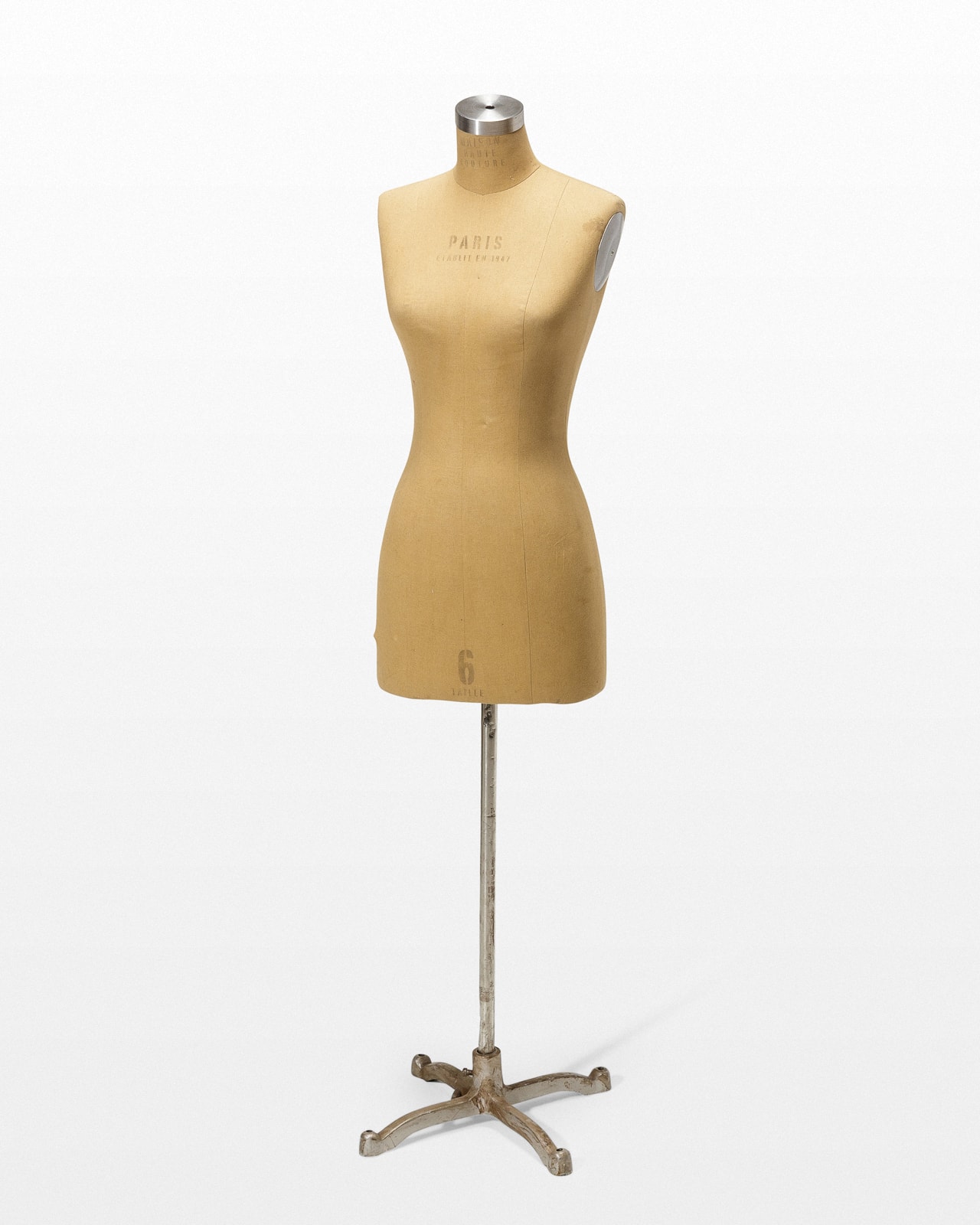 TA026 Adjustable Height Female Dress Form Mannequin Prop Rental