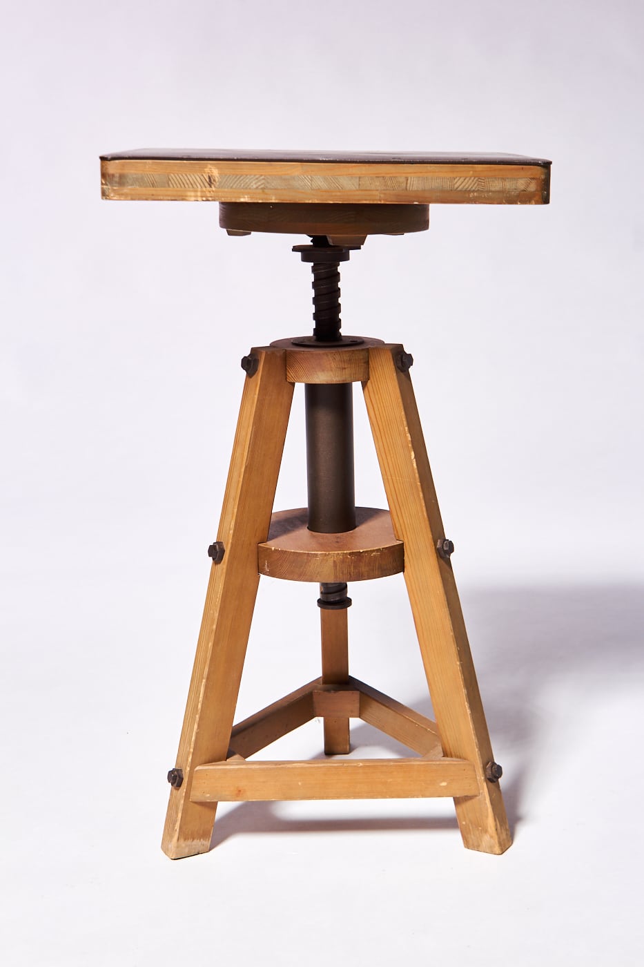ST256 Standard Adjustable Height Stand Prop Rental | ACME Brooklyn
