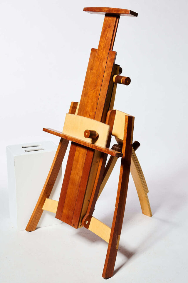 AR087 Craftsman Adjustable Easel or Display Stand Prop