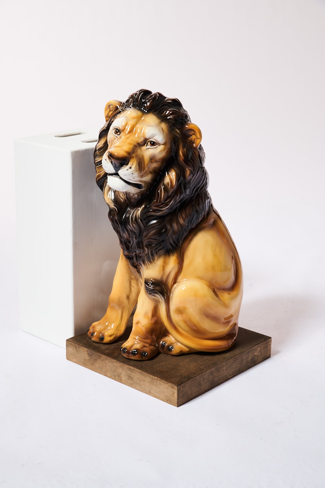 lion ceramic statues