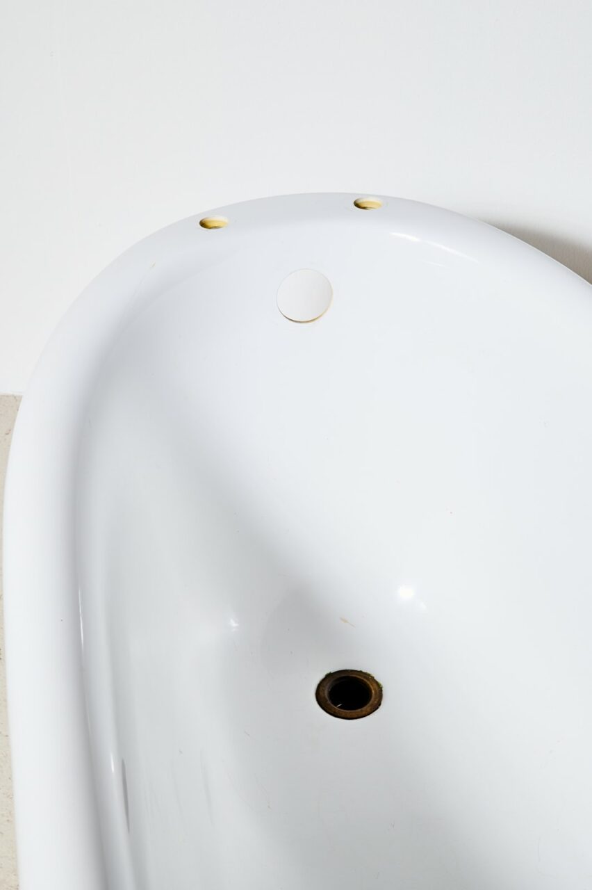 Plastic clawfoot store bathtub