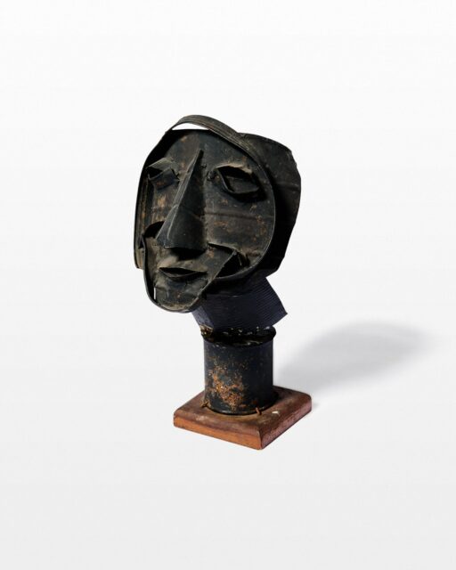 Front view of Saba Bust Sculpture