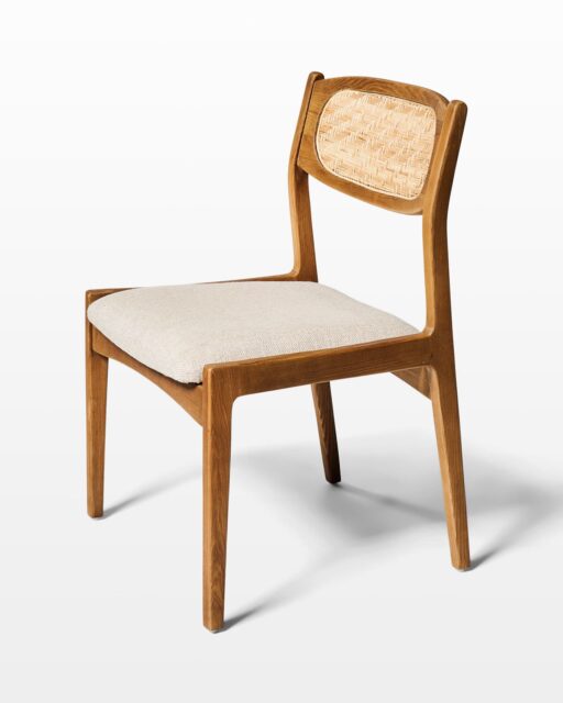 Front view of Sarto Chair