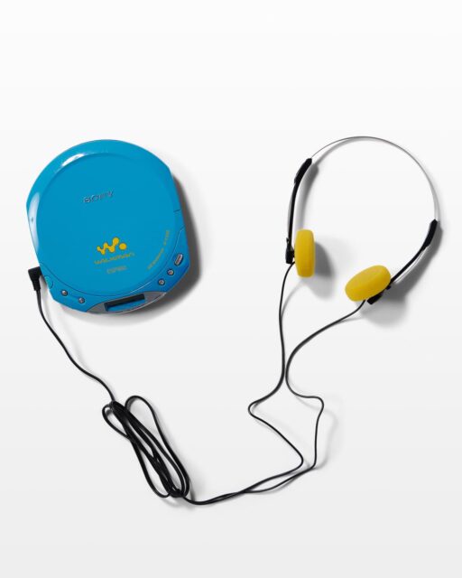 MU236 Mains Walkman Cassette Player with Headphones Prop Rental - ACME  Brooklyn